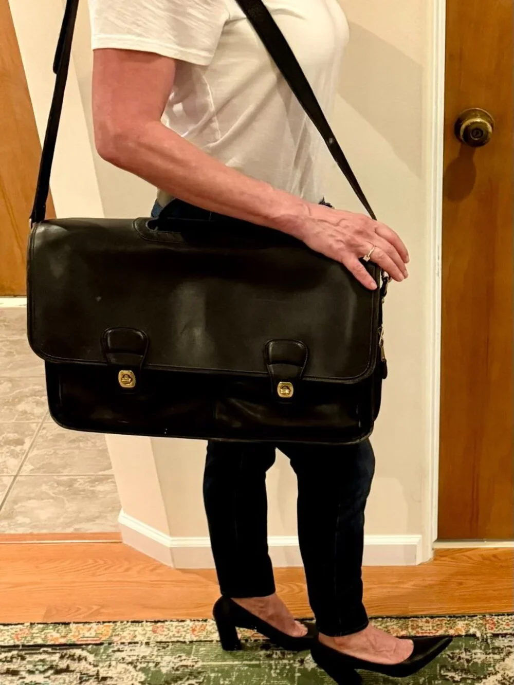 Vintage Coach FOS‑0532 Leather Attache Briefcase Black | Unisex | Shoulder Strap